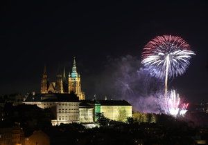 Novoroční ohňostroj v Praze.