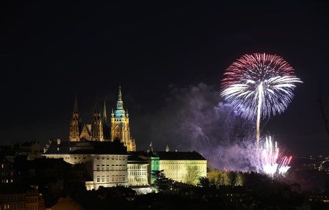 Velkolepý ohňostroj nad Prahou znázorní českou přírodu i sportovní úspěchy: Kde bude nejlepší výhled?
