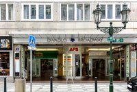 Funkcionalistický palác Broadway nikdo nechce? Další pokus o prodej krachl, zájemce odrazuje cena