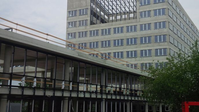 Metrostav vyhrál soud s Prahou 8 o miliony za stavbu nové radnice na Palmovce.