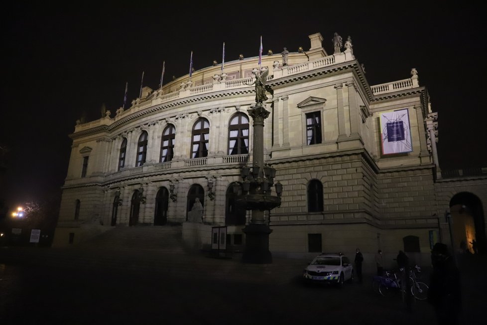 Zkouška palných zbraní u Rudolfina, 24. listopadu 2020.