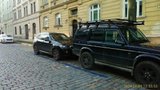 Parkování vzal do vlastních rukou: Muž v Praze 5 přemaloval fialovou zónu na modrou!