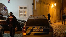 Policejní zásah ukončil nelegální party v centru Prahy.
