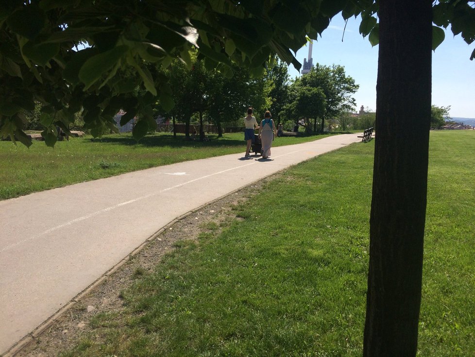 Na Parukářku ve čtvrtek vyrazili maminky s dětmi i studenti