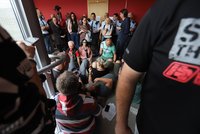 Dezinformátoři se v Česku snaží vyhrotit situaci mezi Romy a Ukrajinci, varuje vnitro
