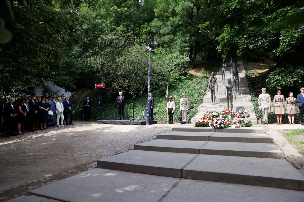 Prezident Petr Pavel s manželkou Evou uctili památku obětí komunismu, 27.června 2023, Praha.