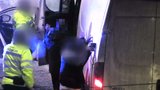 Řidič dodávky sejmul v Holešovicích lampu, celá ulice zhasla! Nadýchal takřka dvě promile