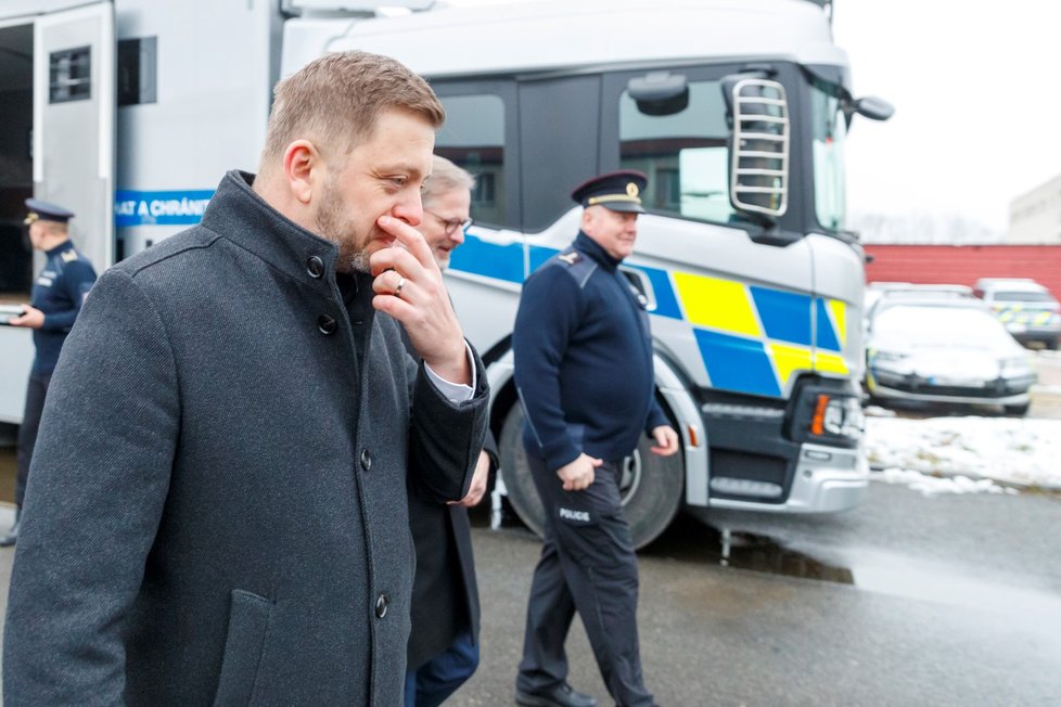 Petr Fiala a Vít Rakušan na návštěvě u policie. (24. ledna 2023)