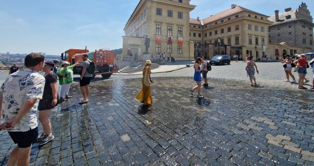 Kropení na Hradčanském náměstí, 28. června 2026
