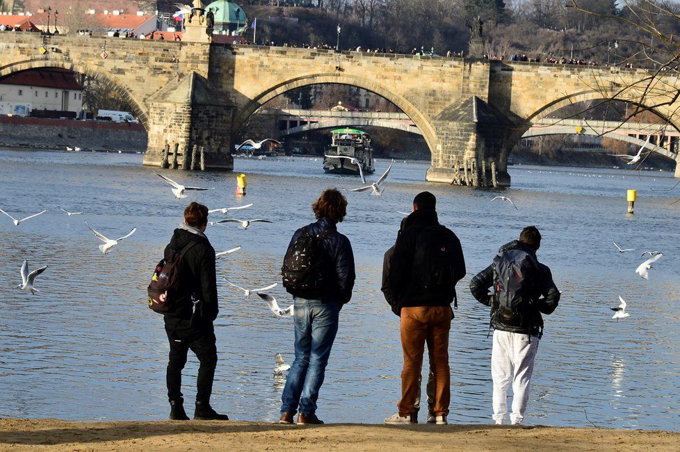 V neděli se do Česka podívá jaro, bude až 20 stupňů Celsia