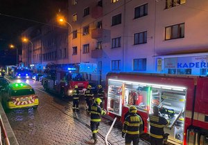 Tragický požár bytu v Podolí - zemřeli dva lidé. (23. října 2021)
