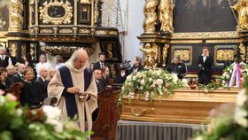 Pohřeb Medy Mládkové, 19. května 2022.