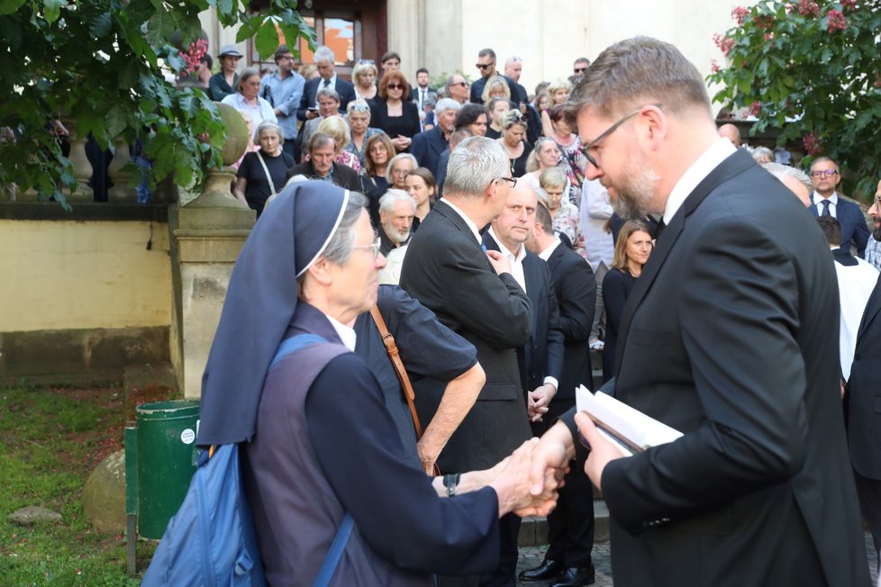 Pohřeb Medy Mládkové, 19. května 2022.