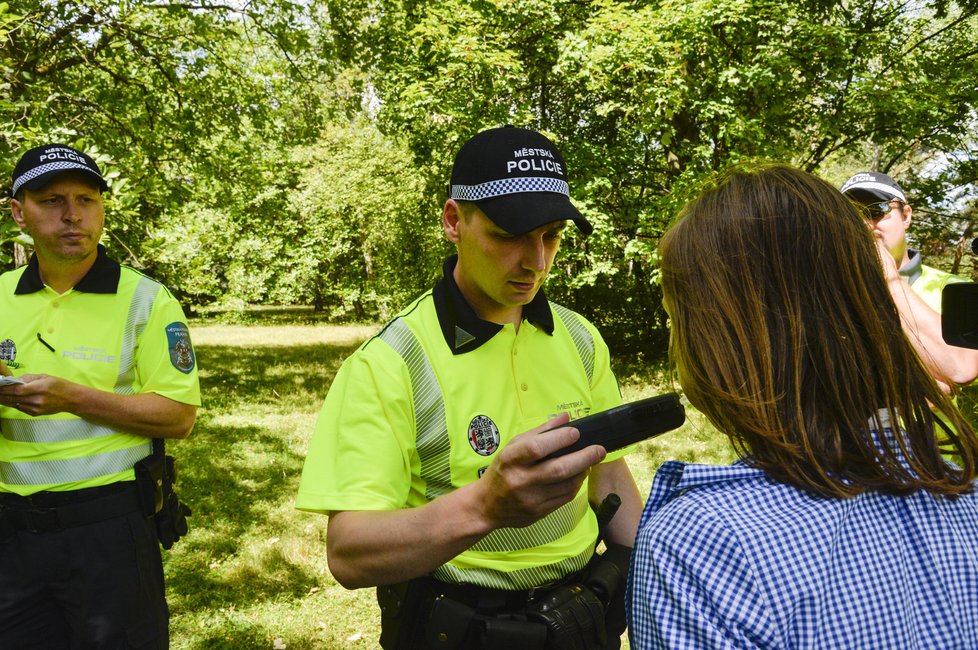 Strážníci se také letos ve velké míře podíleli na kontrolách mladistvých, kteří popíjejí alkohol.