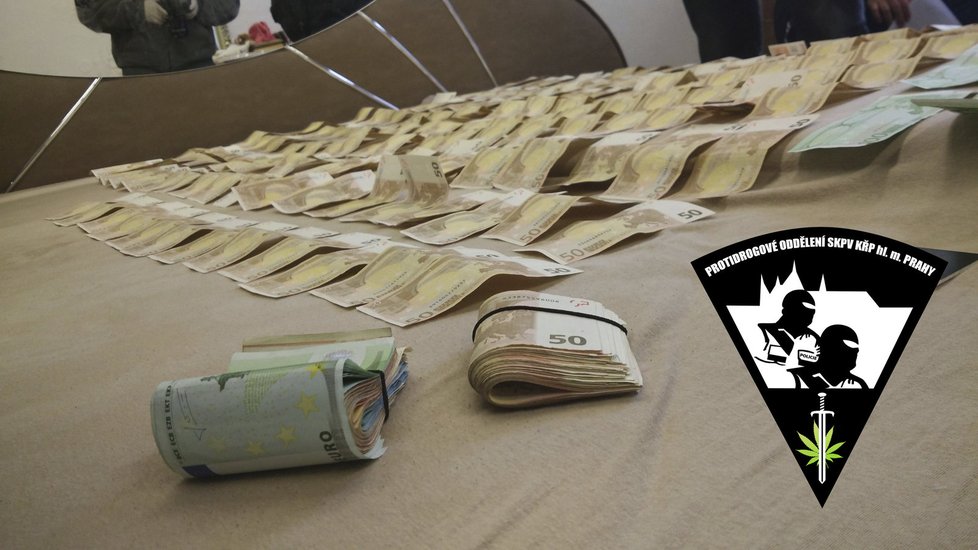 Policisté při zátahu na dealery zabavili 15 kilogramů drog za přibližně 30 milionů korun.