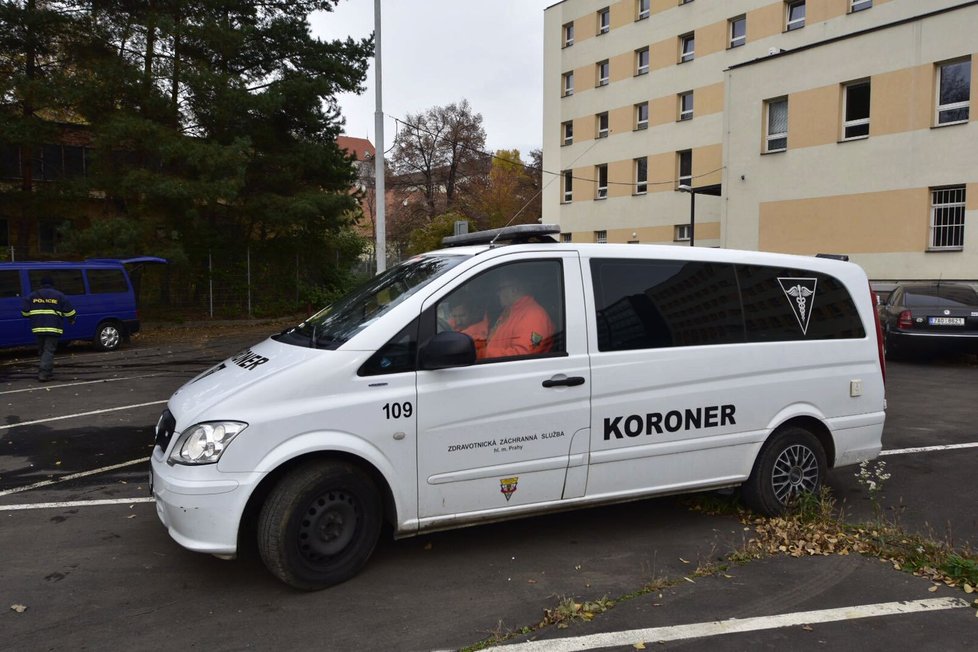 Ve Voctářově ulici hořelo. Na místě hasiči nalezli mrtvolu muže.