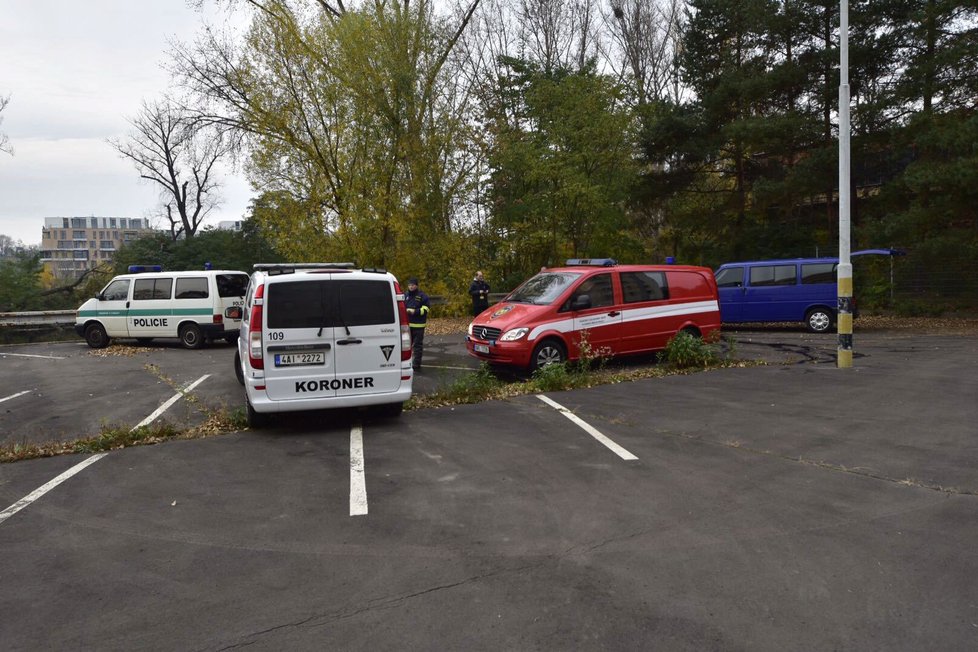 Ve Voctářově ulici hořelo. Na místě hasiči nalezli mrtvolu muže.