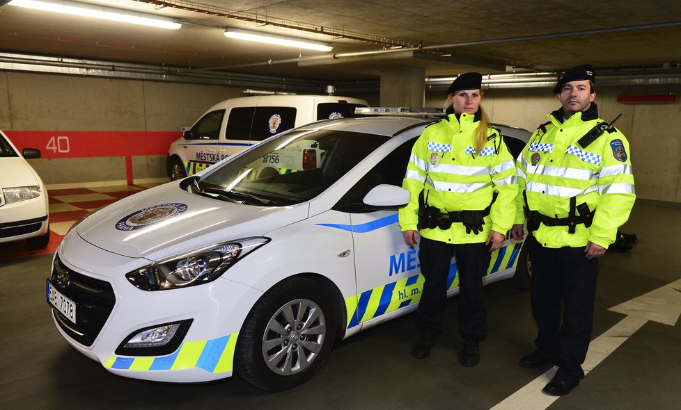 Auta městské policie v Praze čeká modernizace. V loňském roce jsme se do nich podívali.