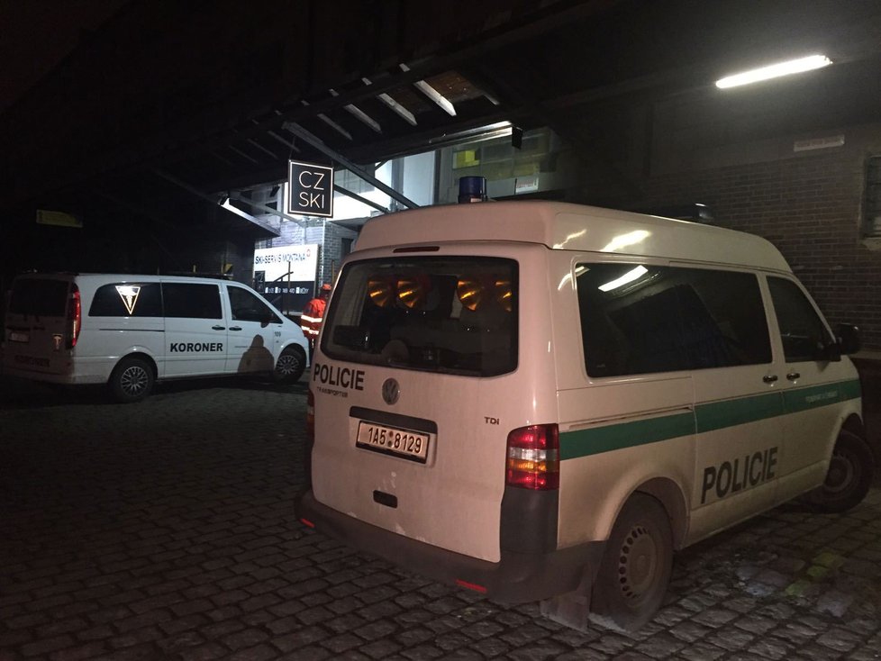 Pražští policisté našli v Nákladovém nádraží Žižkov mrtvého muže.
