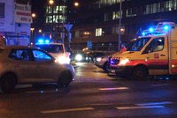 Na Pankráci bourala sanitka s pacientem uvnitř: Nehodu a její okolnosti nyní vyšetřuje policie