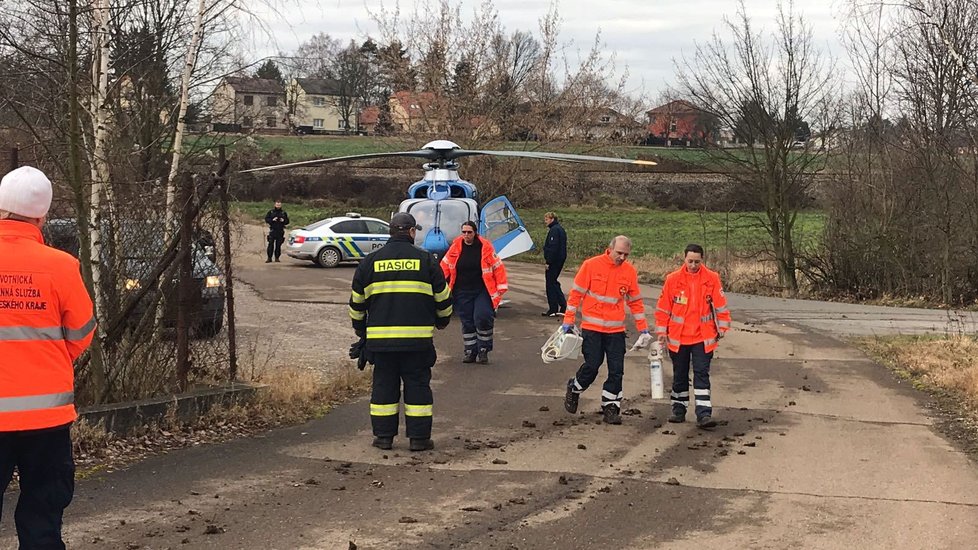 V Nučicích u Prahy zasahovala záchranka u podchlazené ženy, která byla v pátrání policie.