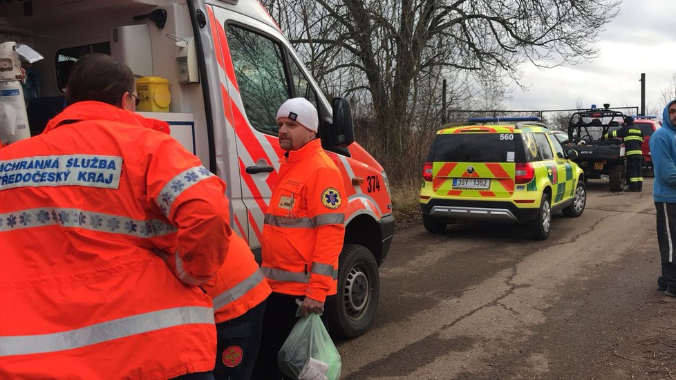 V Nučicích u Prahy zasahovala záchranka u podchlazené ženy, která byla v pátrání policie.