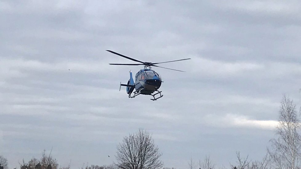 V Nučicích u Prahy zasahovala záchranka u podchlazené ženy, která byla v pátrání policie.