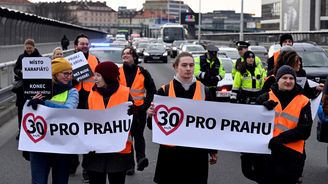 Marek Stoniš: Kronika ohlášené blbosti aneb Kraválisté znovu hodlají blokovat Prahu