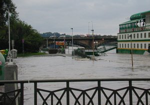 Povodně byly v roce 2002 ničivé v celé Praze 5 i Zbraslavi.