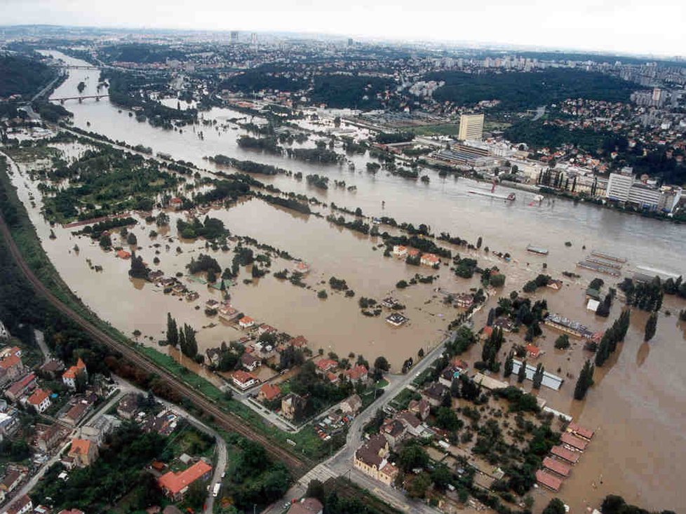 Povodně byly v roce 2002 ničivé v celé Praze 5 i Zbraslavi.