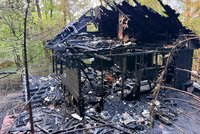 Chatka v Dobřichovicích shořela na prach: Našli v ní mrtvého muže