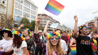 Záměr Prague Pride byl původně komerční, politika se do něj dostala později, říká sociolog