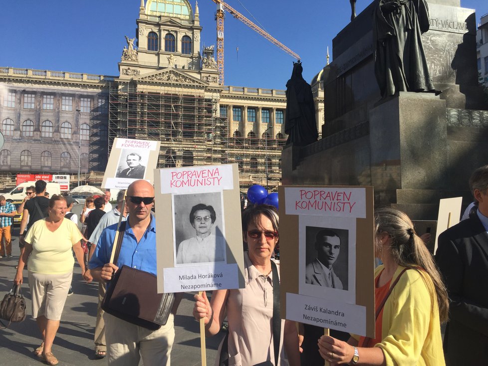 Demonstrace proti Andreji Babišovi na Václavském náměstí