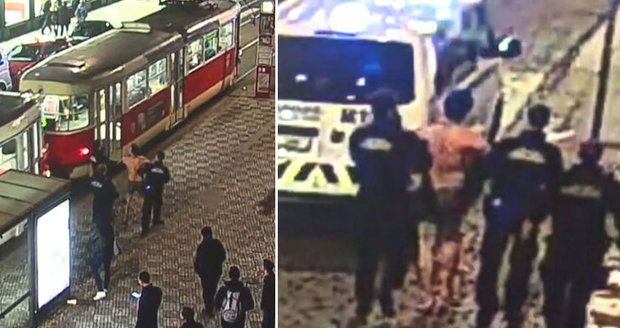 Cizinec v trenýrkách řádil v tramvaji: Obtěžoval spolucestující, strážníkům daleko neutekl
