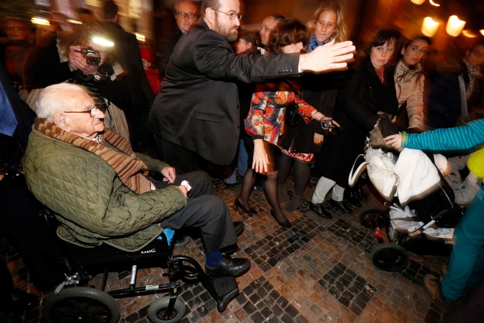 Sir Nicholas Winton s Marií Schmolkovou spolupracoval na židovských transportech do bezpečí.