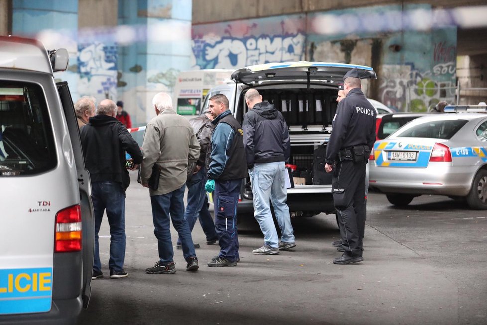 Policisté vyšetřují brutální rvačku nedaleko hlavního nádraží.