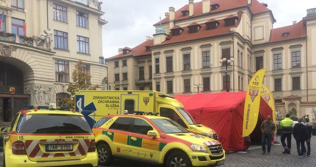 Pražané se pokouší překonat český rekord v nejdéle prováděné resuscitaci.