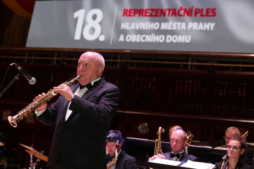 2018: O hudební program se postaral i Felix Slováček s big bandem.