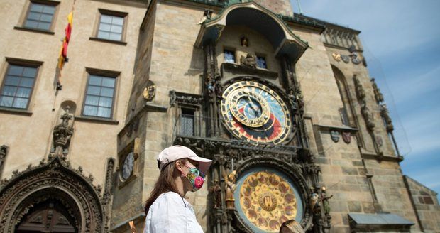 Pražské památky a instituce hlásí, že v porovnání s minulým rokem je navštívila přibližně třetina lidí.