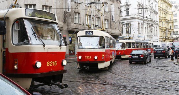 Praha nechá vypracovat studii o zpožďování tramvají.