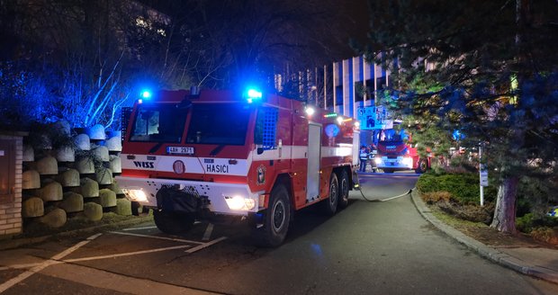 Pražští hasiči v sobotu 27. února zasahovali v ulici Žirovnická v Záběhlicích u požáru serverovny.