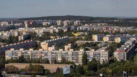 Pochod 14 km kolem Prahy 14 zavede účastníky do zajímavých zákoutí pražské východní městské části. (Ilustrační foto)