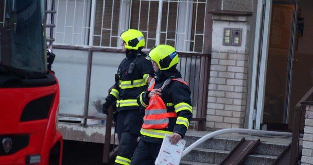 Koronavirus u pražských hasičů! Nakazili se muži ze satalické a strašnické stanice, kolegové jsou v izolaci