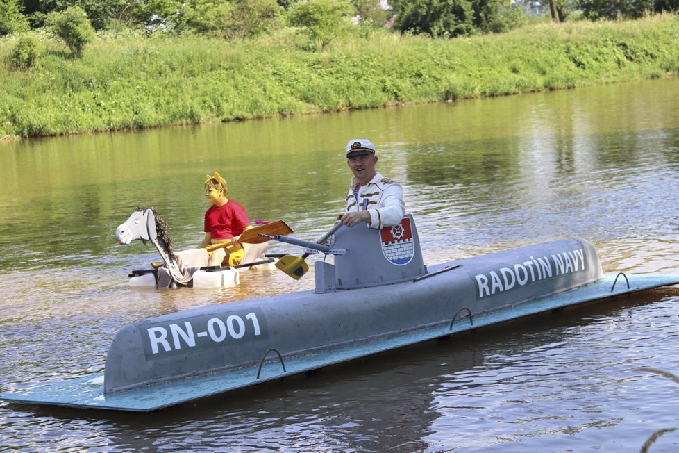 Nápaditou ponorku představil i starosta Radotína Karel Hanzlík.