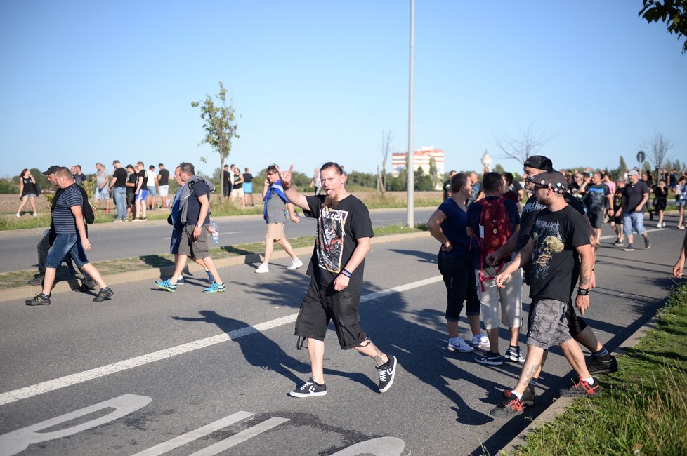 Na koncert Metallicy v pražských Letňanech přišlo 70 tisíc fanoušků.