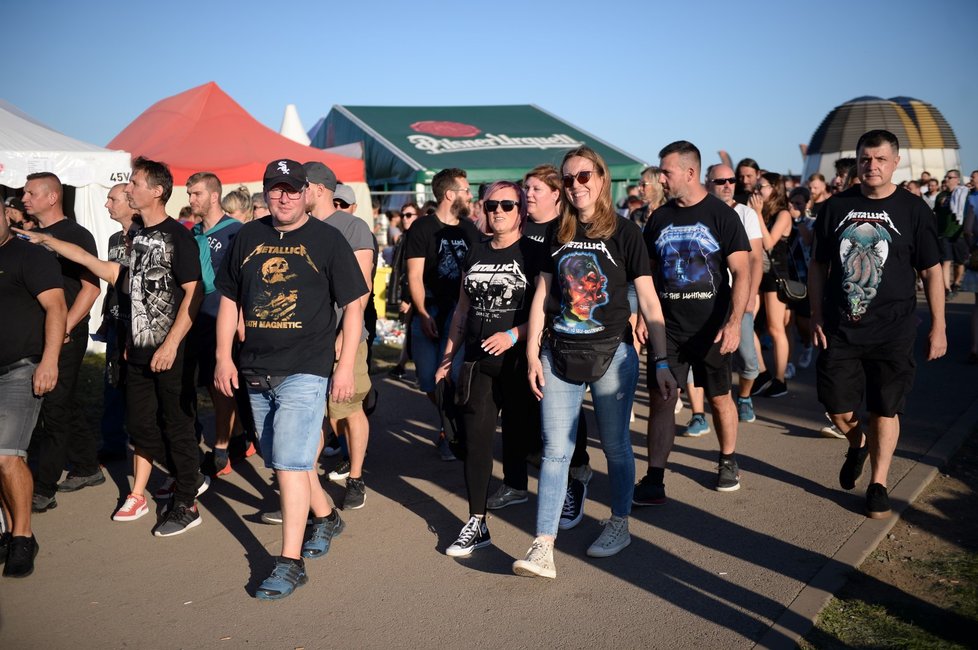 Na koncert Metallicy v pražských Letňanech přišlo 70 tisíc fanoušků.
