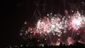 Silvestr bez rachejtlí. Letos zmizí zábavní pyrotechnika z centra a některých dalších částí Prahy