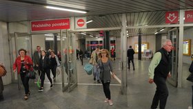 Pražské metro na lince C čekají výměny pražců.