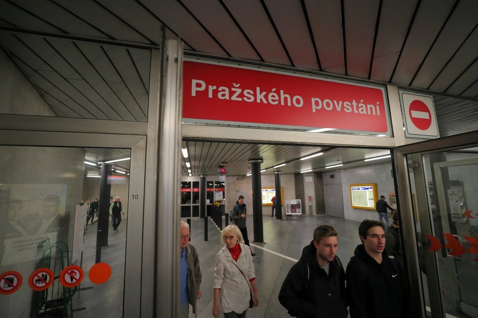 Pražské metro na lince C čekají výměny pražců.