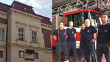 Nejstarší hasičská centrála v Praze: Poplašný zvon funguje dodnes, na zesnulé kamarády nezapomněli 